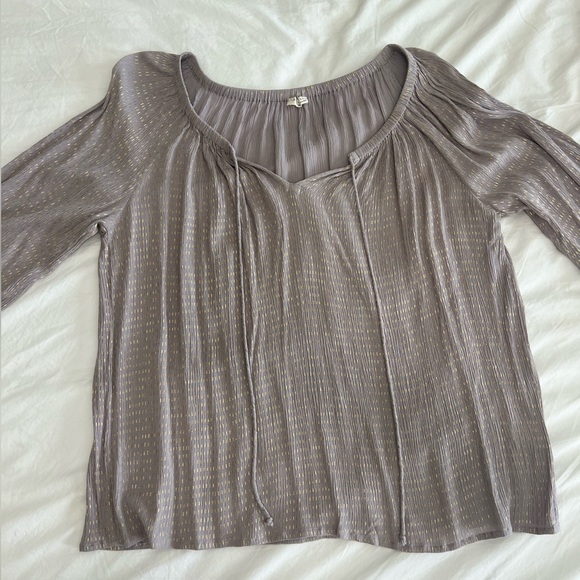 Top - Picture 1 of 2